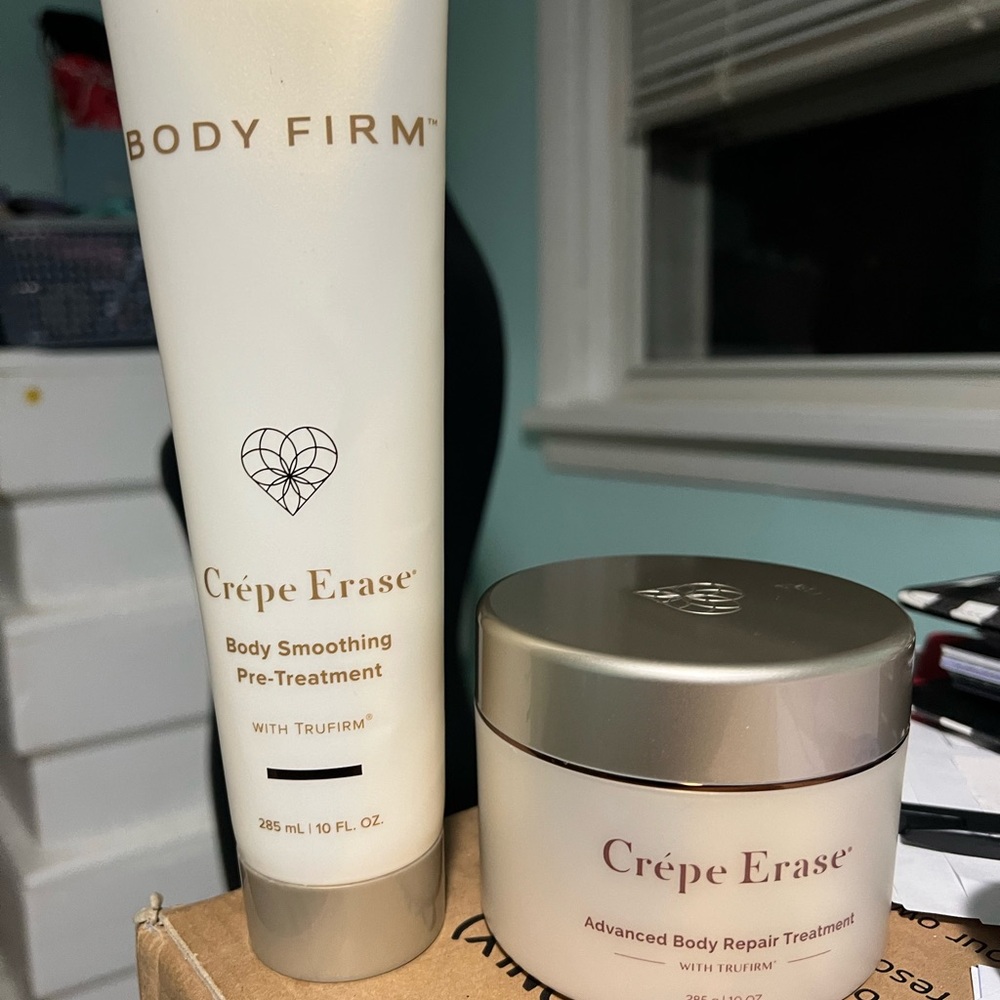 Body Smoothing Pre-Treatment and Advanced Body Repair Treatment Set - White